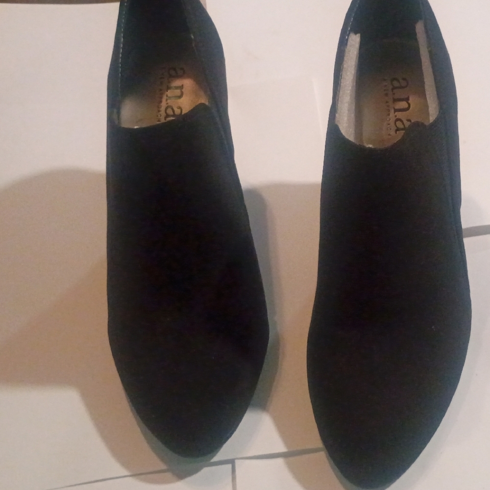a.n.a Gavin Black Shooties - NIB - Size 7.5 M